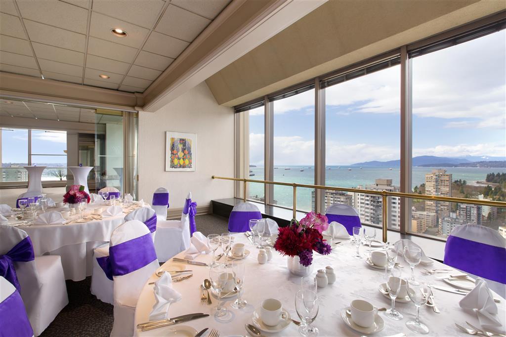Coast Plaza Hotel And Suites Vancouver Facilities photo
